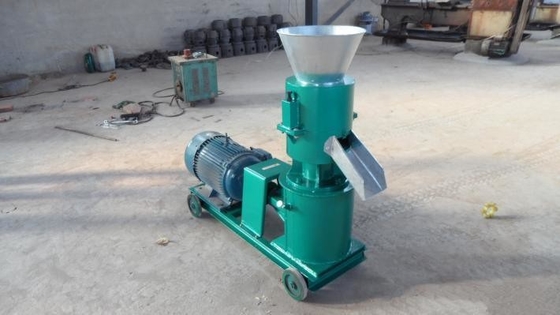 Voederpelletmachine YSX 2 ton per uur Flat Die Granulator voor meststofgranulatie