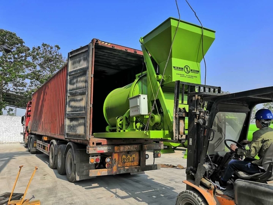 Maschine voor het mengen van meststoffen in bulk met elektrische roermachine