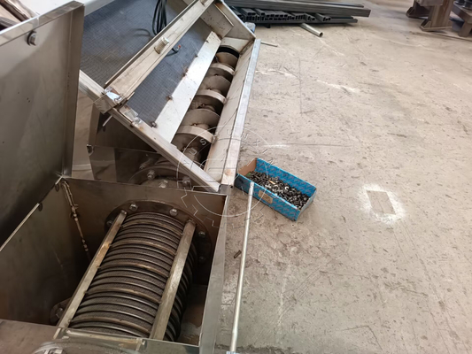 450 kg vaste-vloeistofseparator ontworpen voor dierlijke mest en andere dunnere materialen