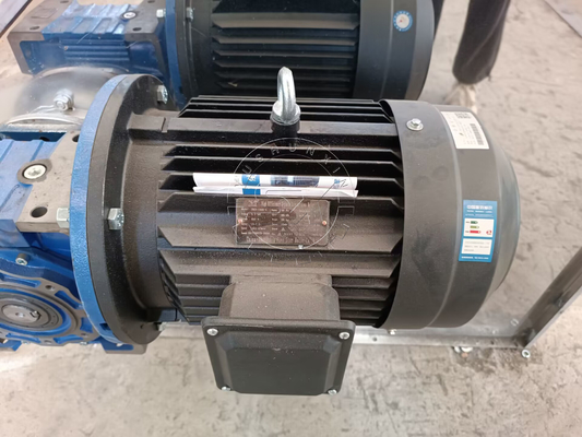 450 kg vaste-vloeistofseparator ontworpen voor dierlijke mest en andere dunnere materialen