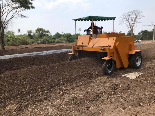 YSX Compost Turner Machine voor snel composteren Werkingssnelheid 7,5-8 m/min 400-500 m3/h